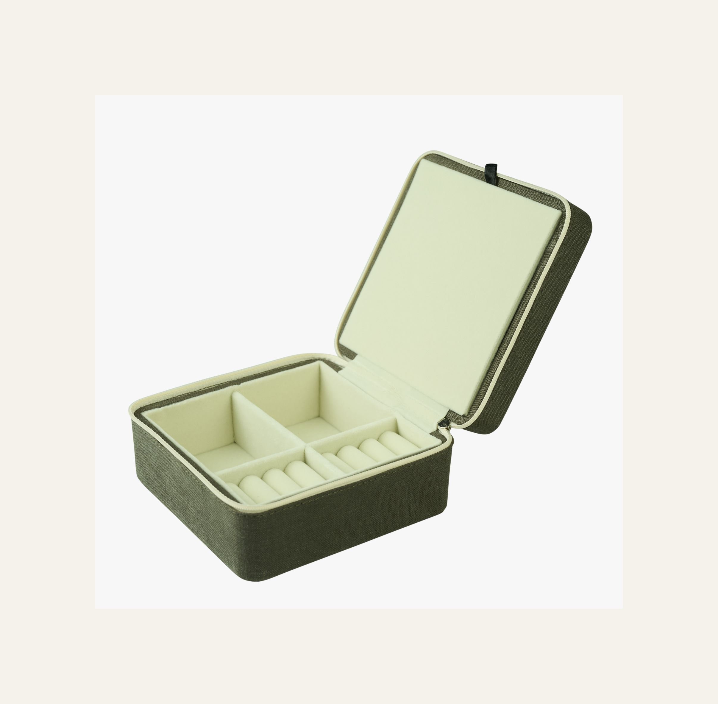 Korurasia vetoketjulla oliivinvihreä - 2