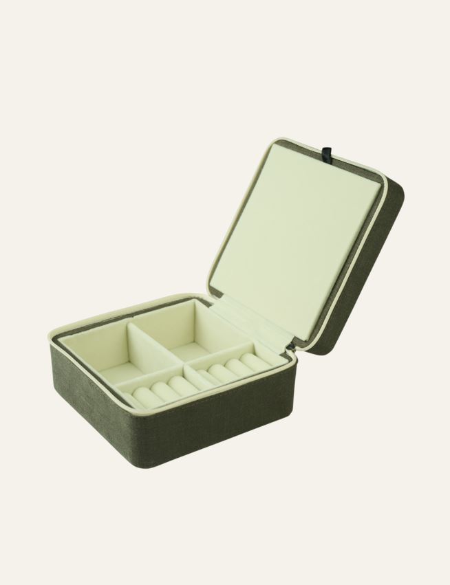 Korurasia vetoketjulla oliivinvihreä - 2