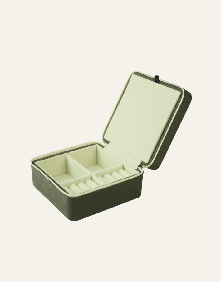 Korurasia vetoketjulla oliivinvihreä - 2