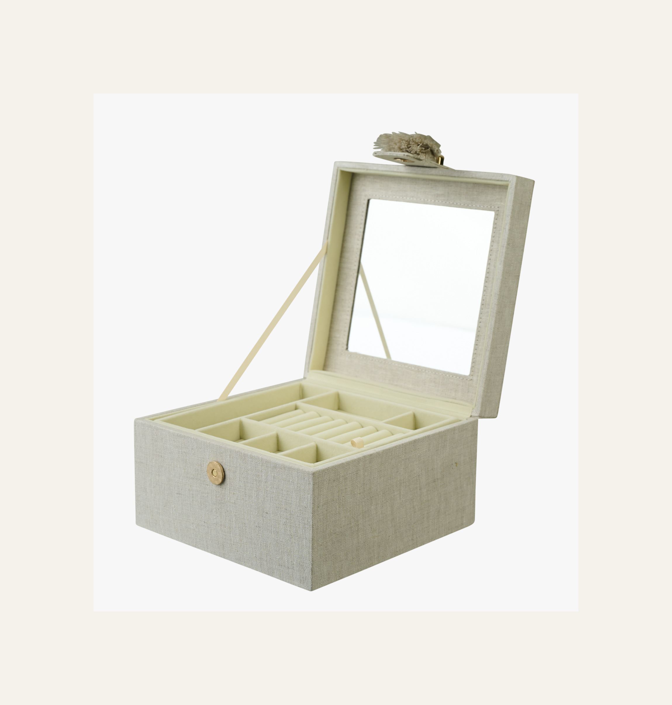 Korurasia luonnonväri - 2