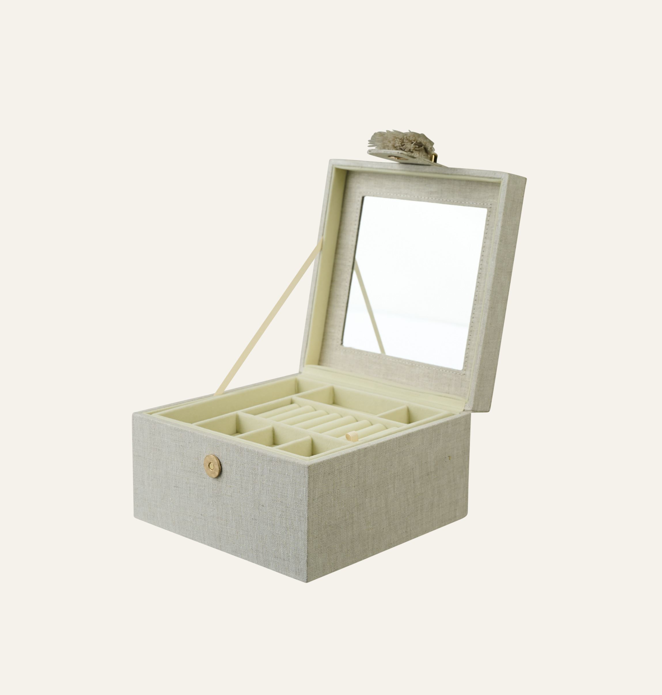 Korurasia luonnonväri - 2