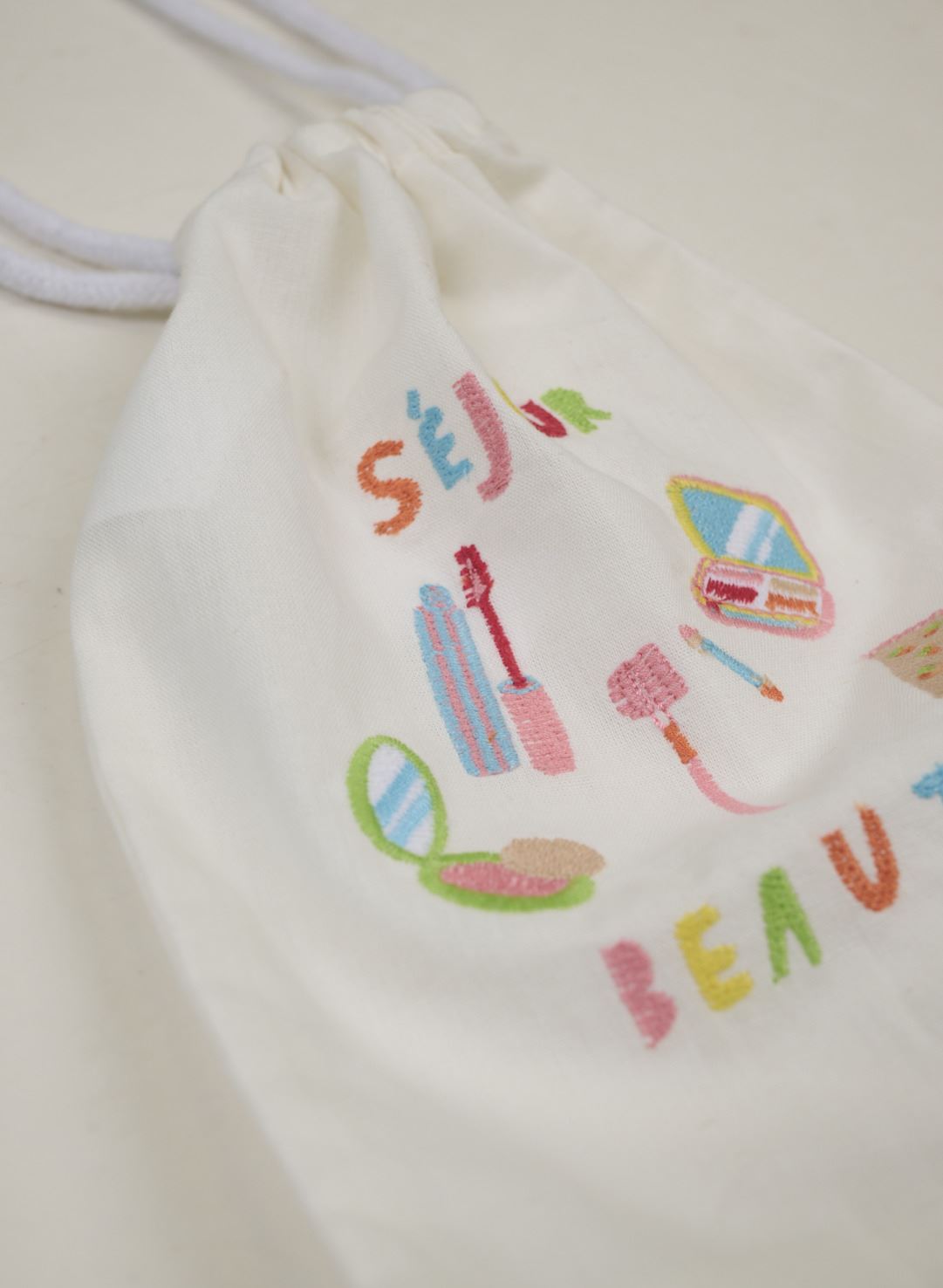 Matkapussi luonnonvalkoinen - 3