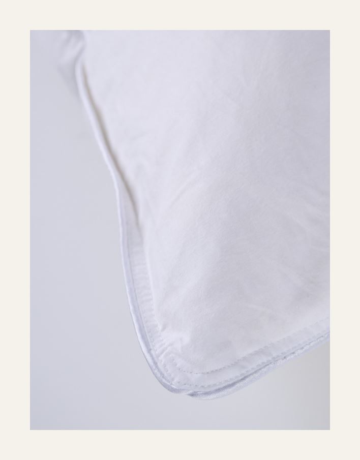 Keskikorkea höyhentyyny valkoinen - 4