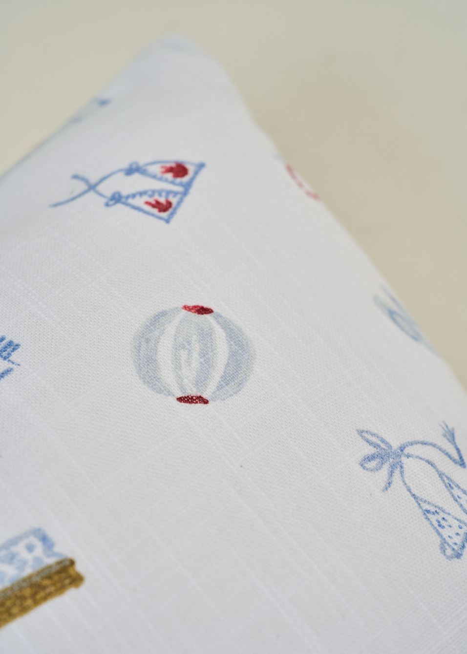 Koristetyyny moniväri - 4