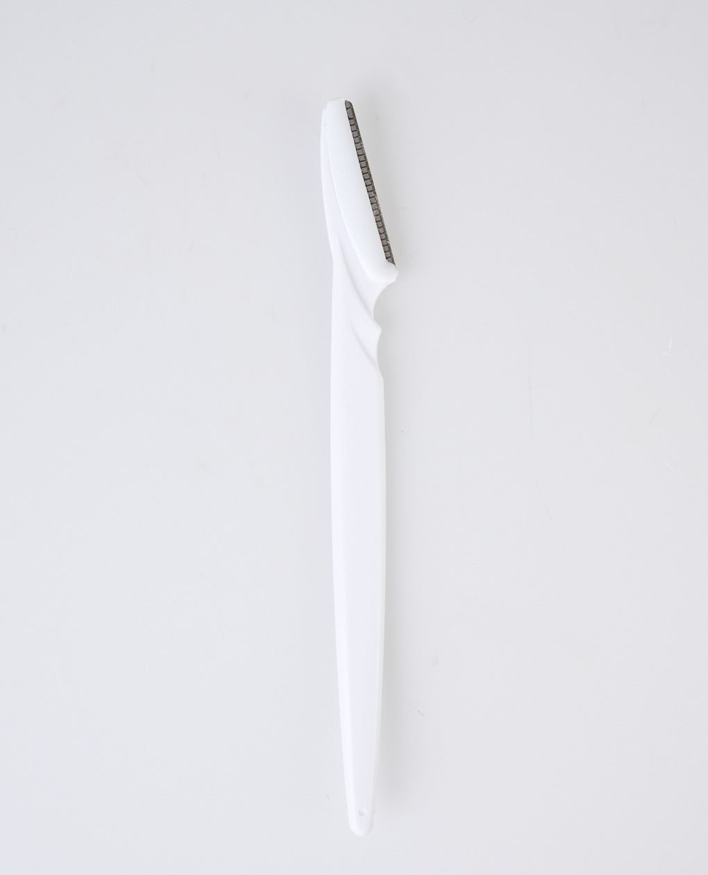 Kulmakarvaveitsi valkoinen - 3