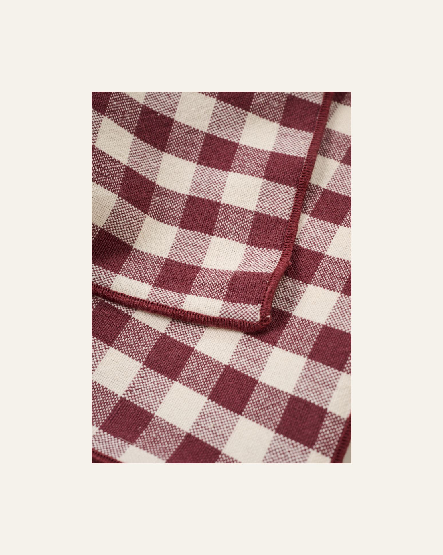 Pöytäliina viininpunainen - 2