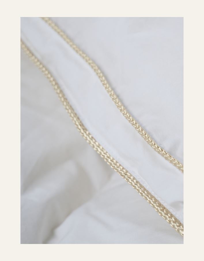 Keskilämmin untuvapeitto valkoinen - 4