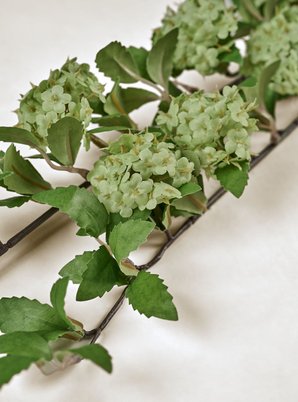 Kukka vaaleanvihreä - 2