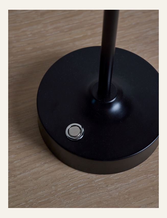 Ladattava pöytävalaisin musta - 3