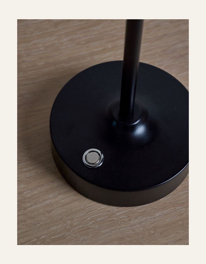 Ladattava pöytävalaisin musta - 3