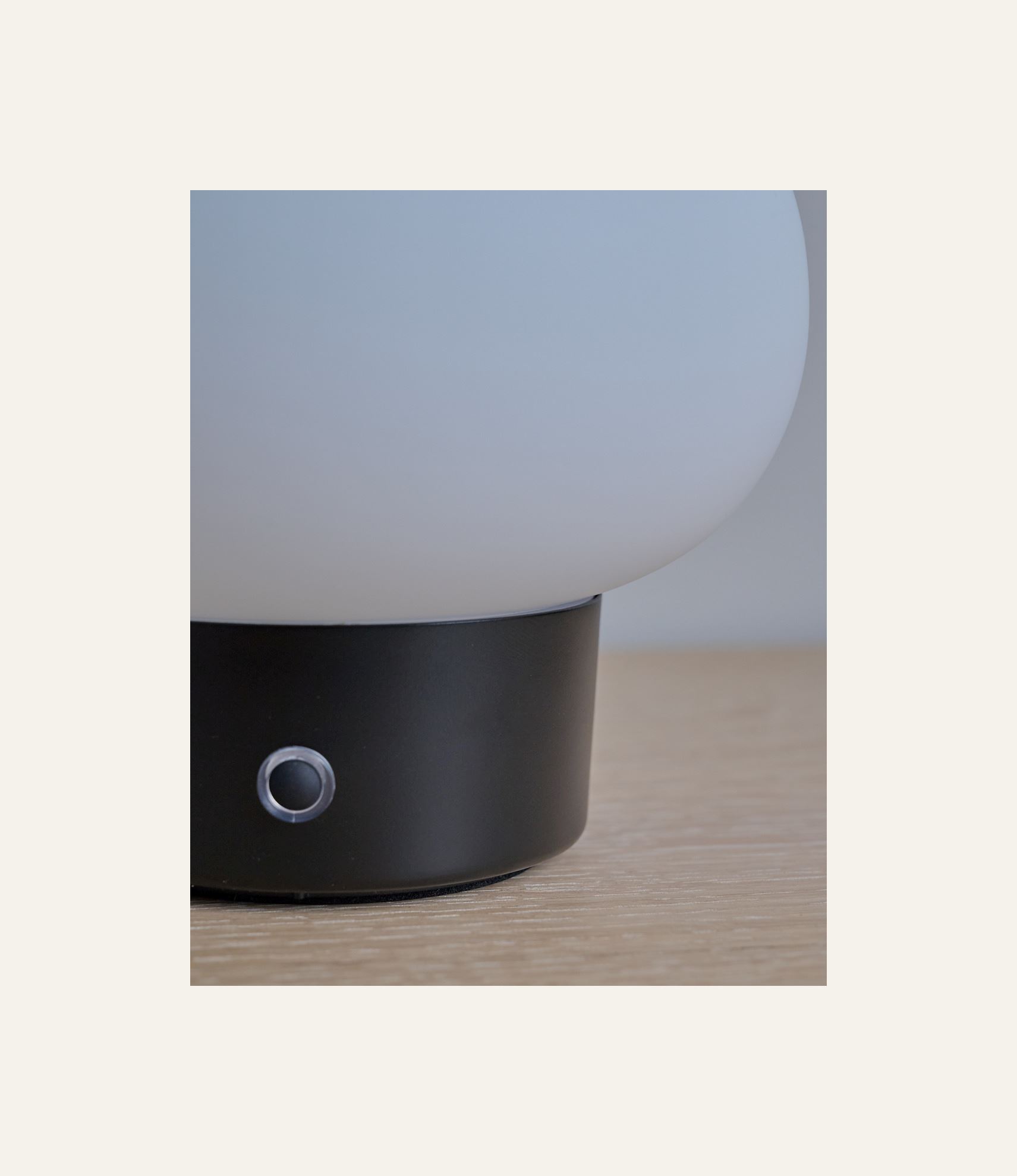 Ladattava pöytävalaisin musta - 3