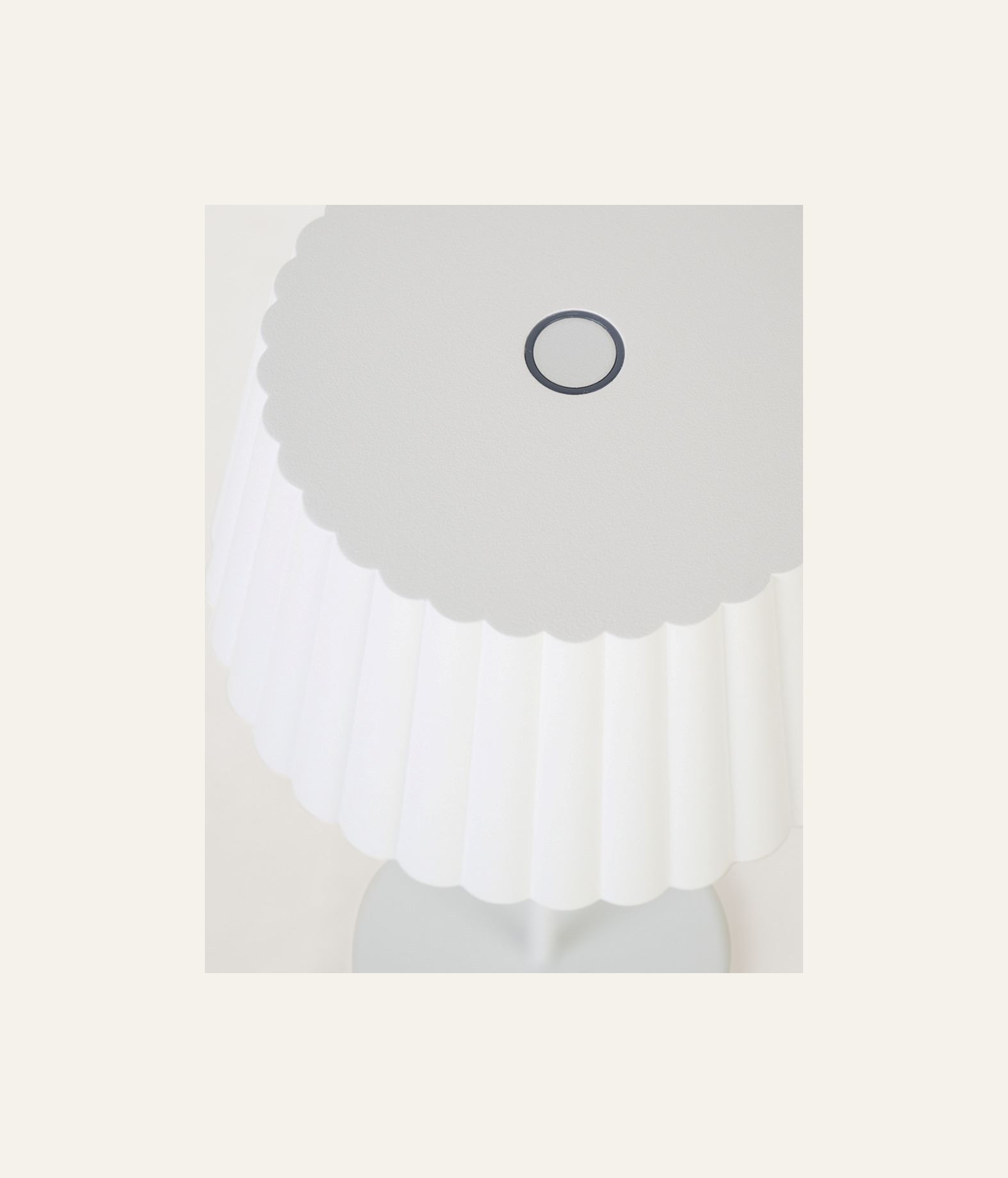 Ladattava pöytävalaisin valkoinen - 2