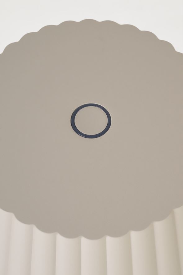 Ladattava pöytävalaisin beige - 4