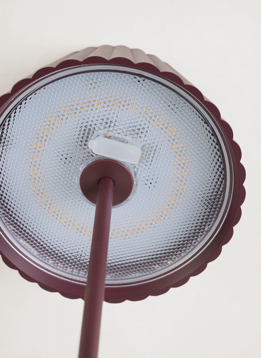 Ladattava pöytävalaisin viininpunainen - 6