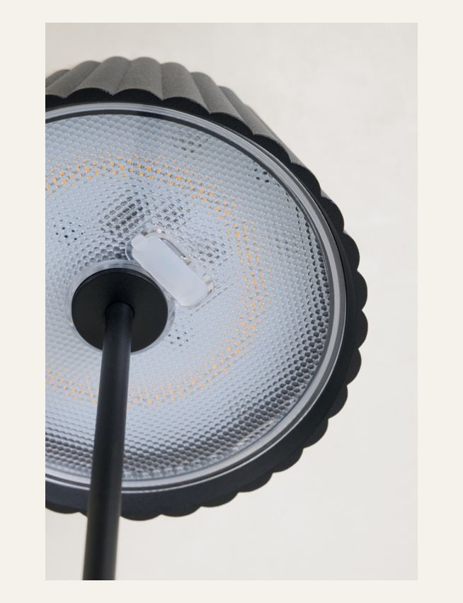 Ladattava pöytävalaisin musta - 3