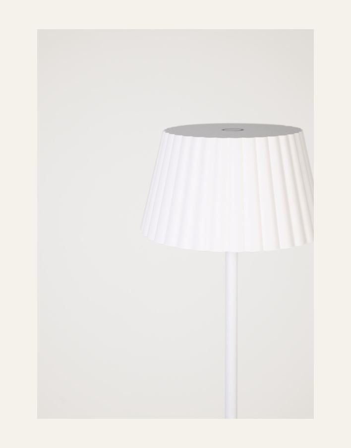 Ladattava lattiavalaisin valkoinen - 2