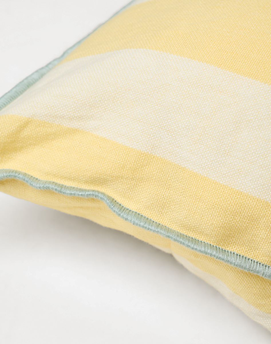 Koristetyynynpäällinen keltainen - 3