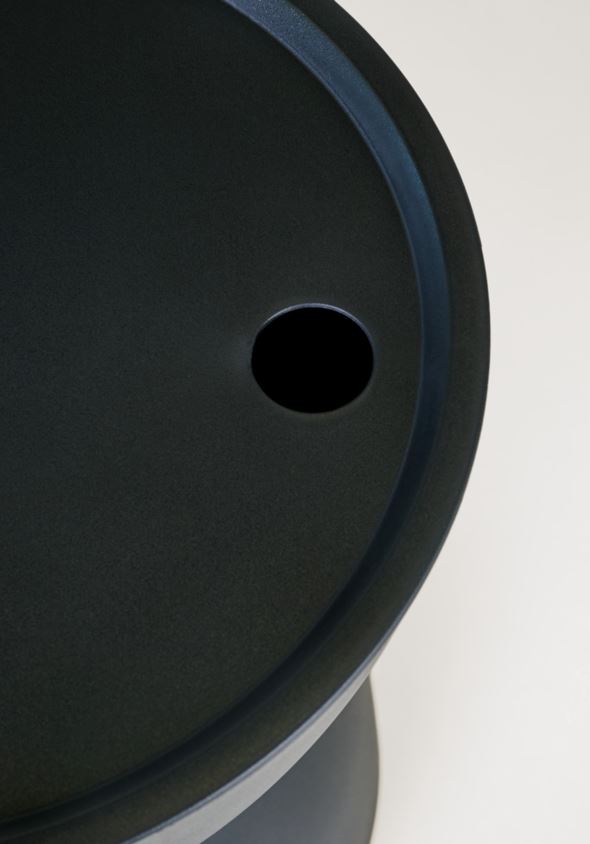 Puutarhapöytä musta - 3