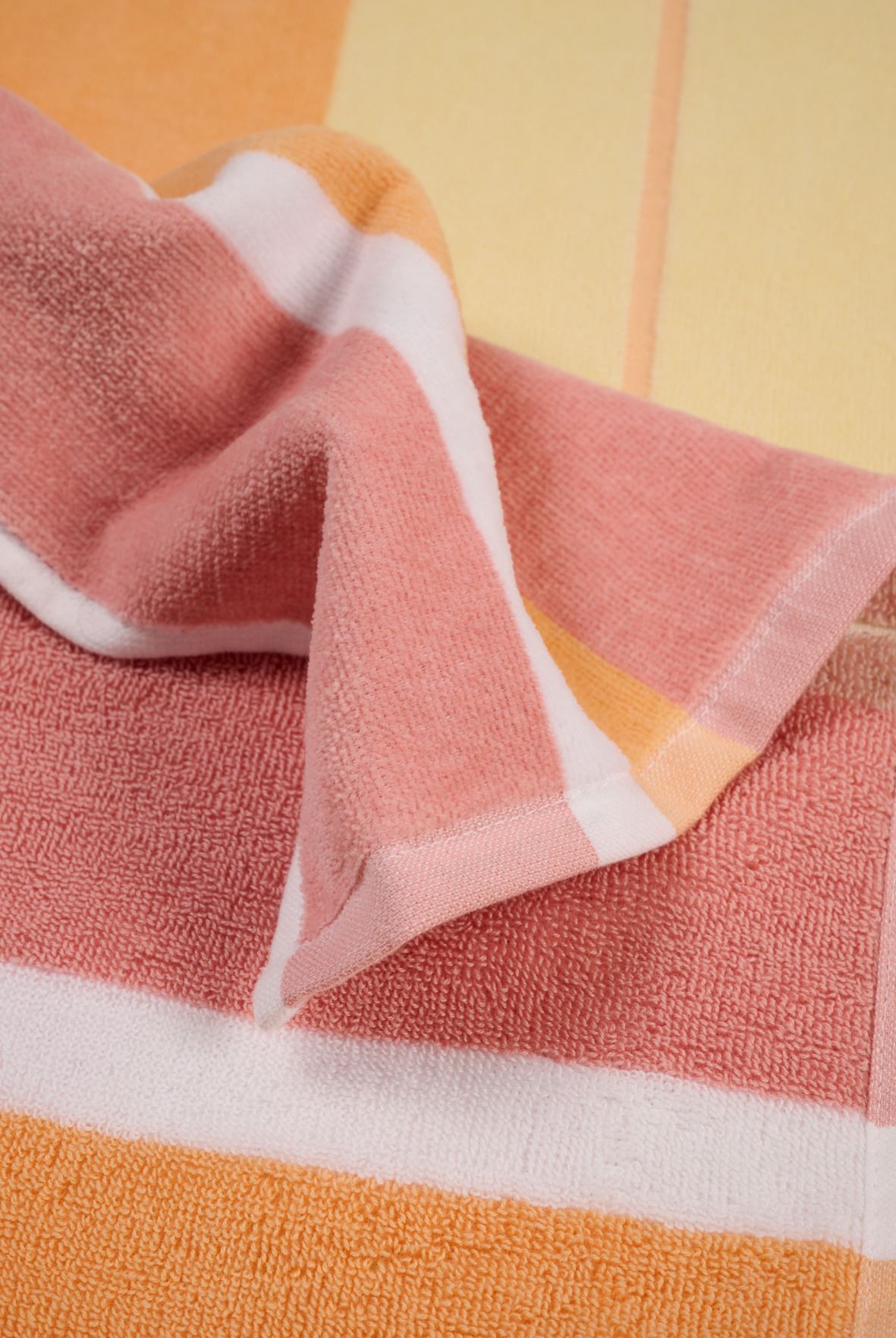 Kylpypyyhe koralli - 2