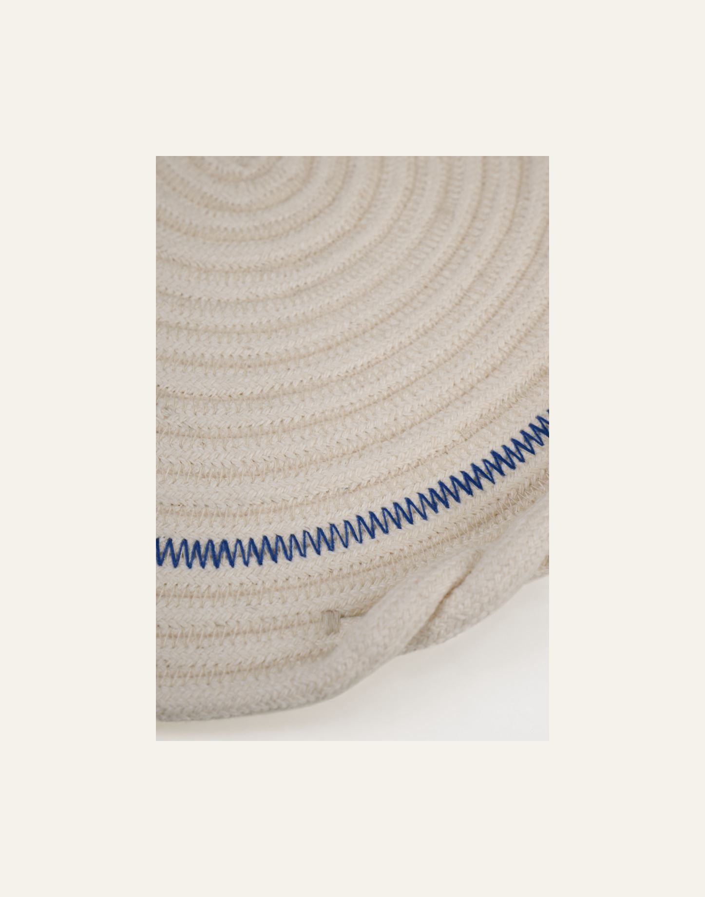 Tabletti luonnonvalkoinen - 2