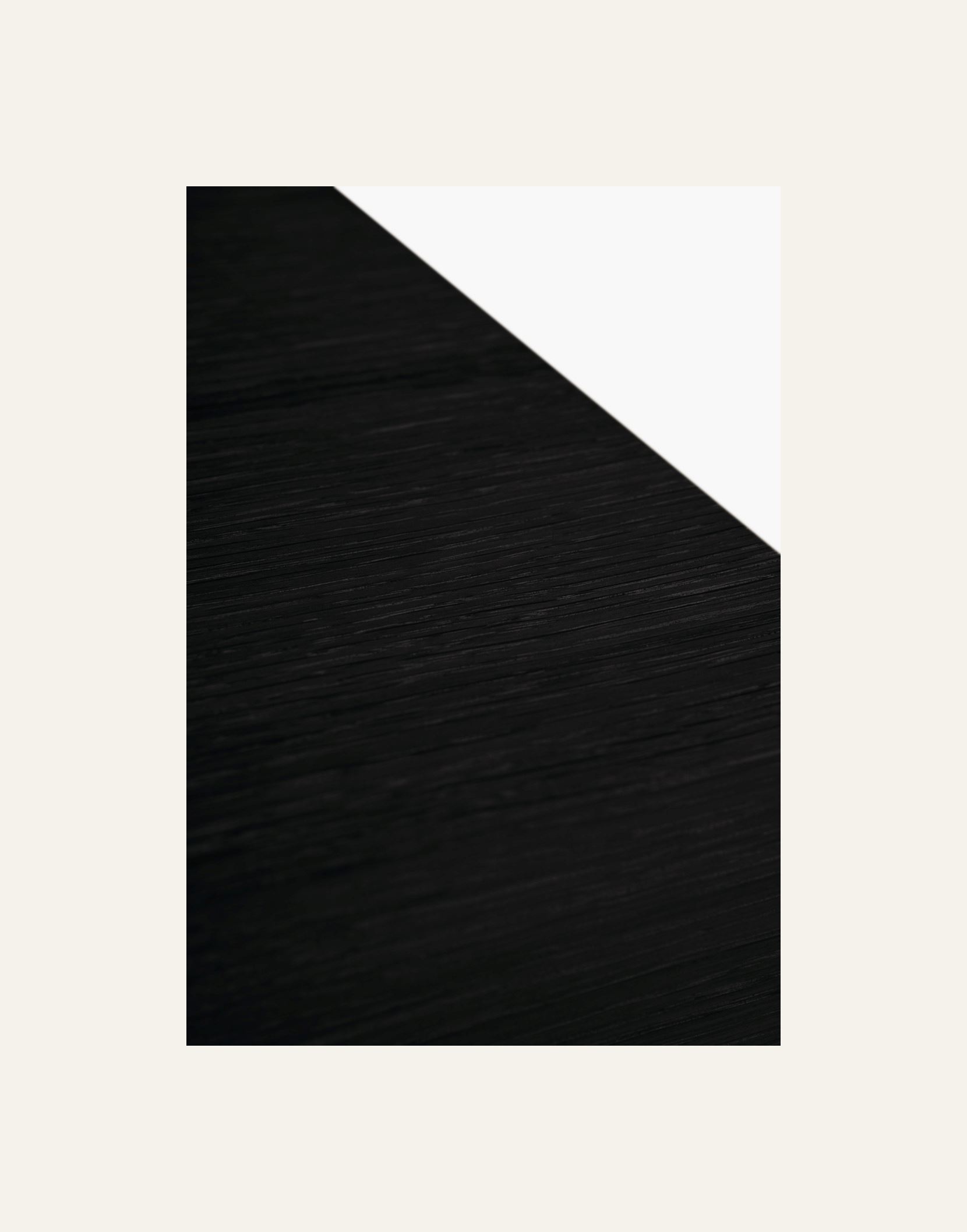 Sivupöytä musta - 2