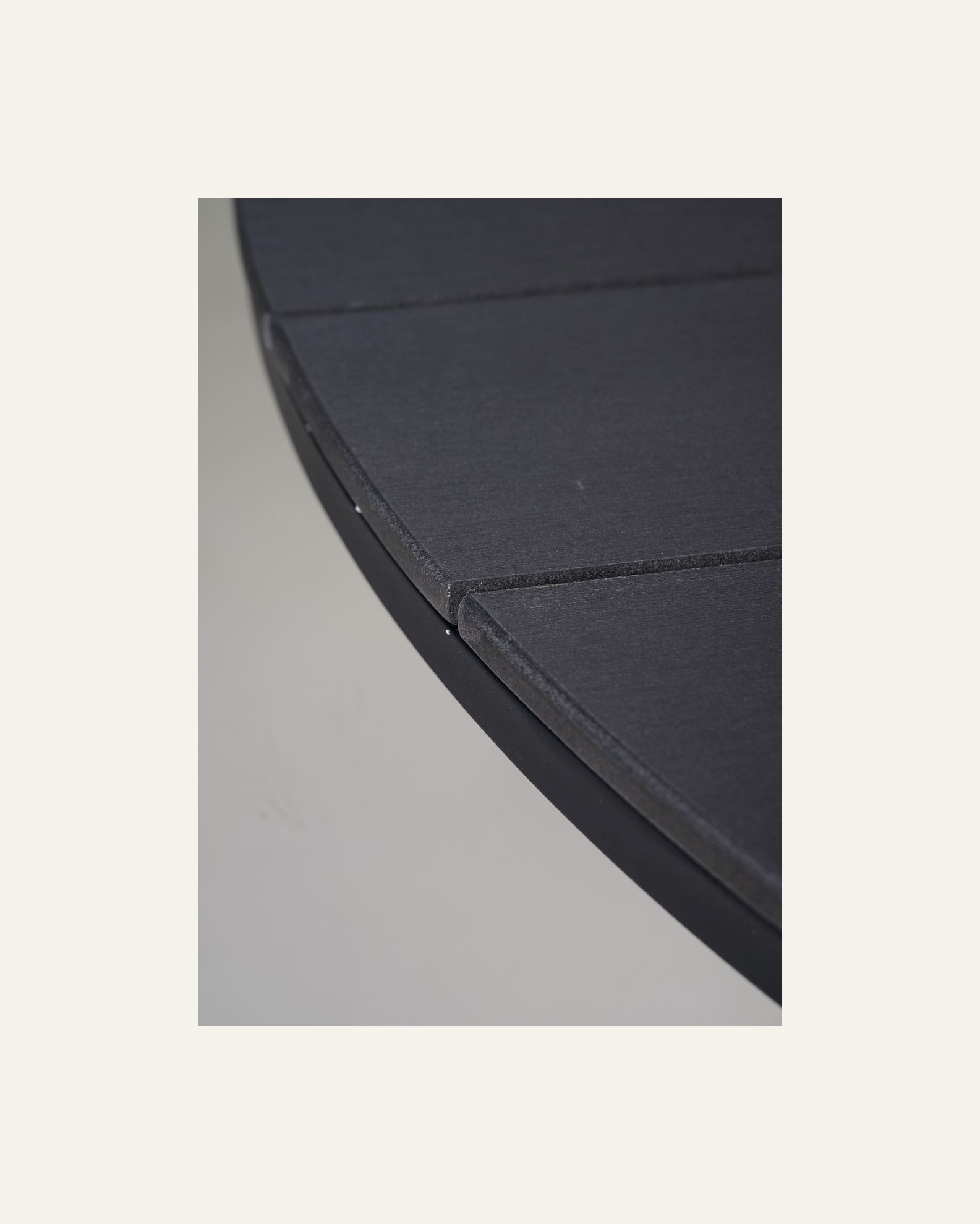 Puutarhapöytä musta - 3