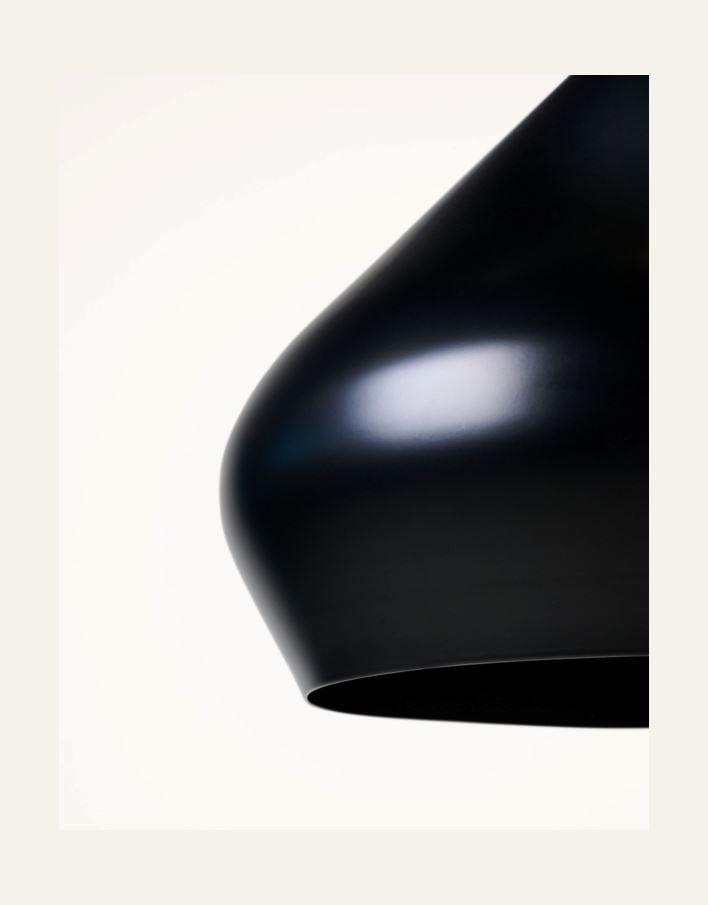 Kattovalaisin musta - 3