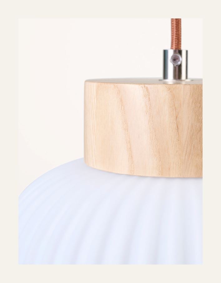 Kattovalaisin luonnonväri - 5