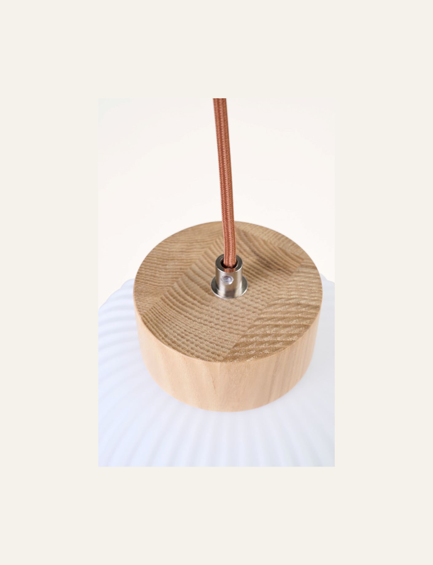 Kattovalaisin luonnonväri - 4