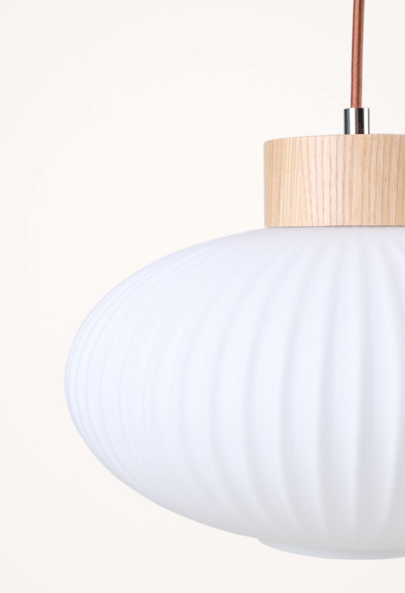 Kattovalaisin luonnonväri - 4