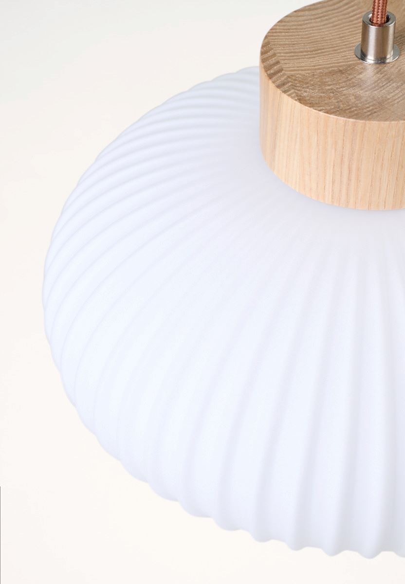 Kattovalaisin luonnonväri - 6