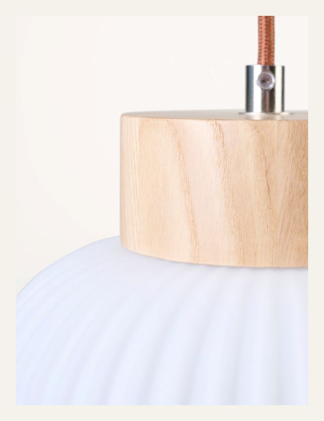 Kattovalaisin luonnonväri - 3