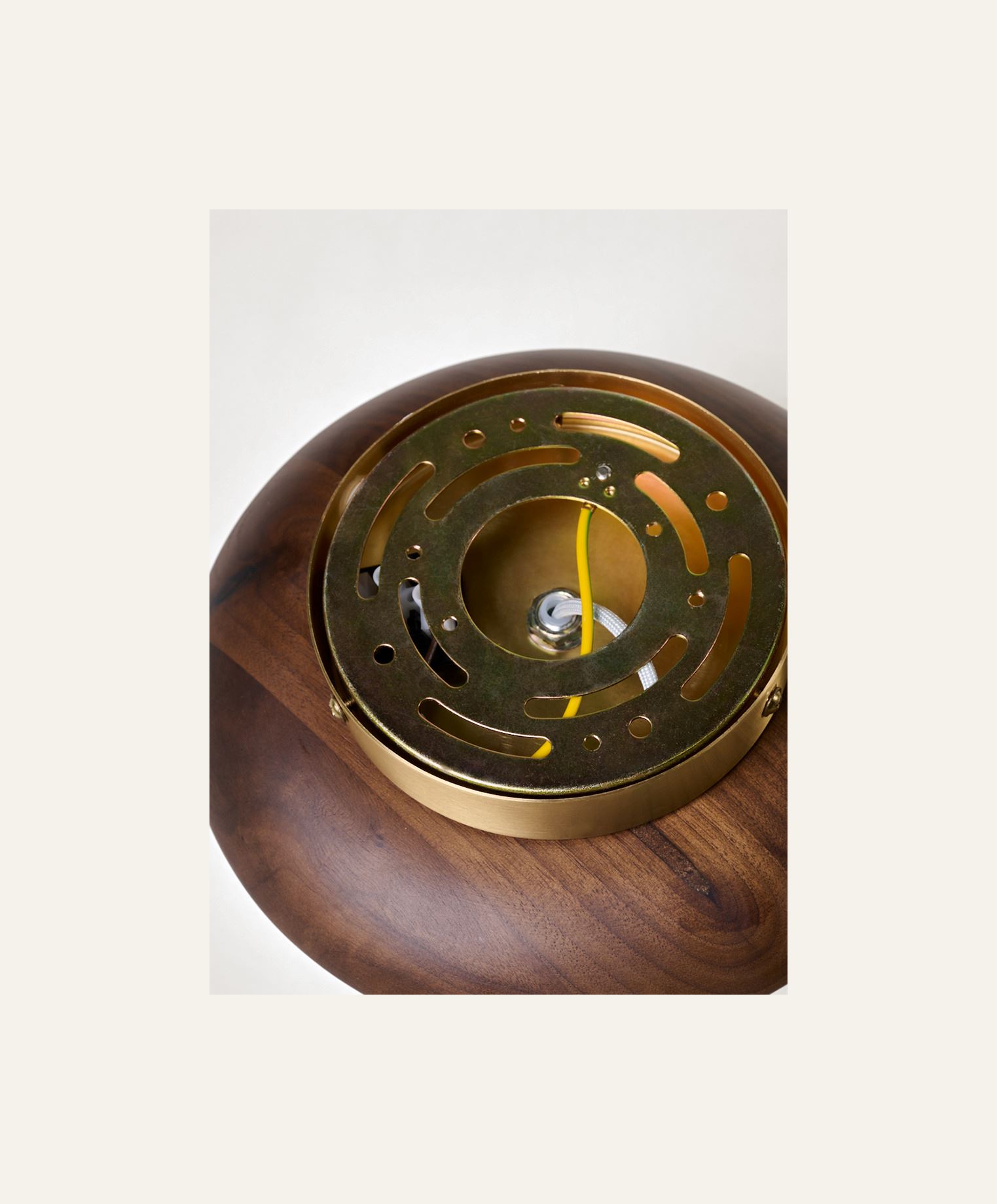 Seinälamppu ruskea - 5