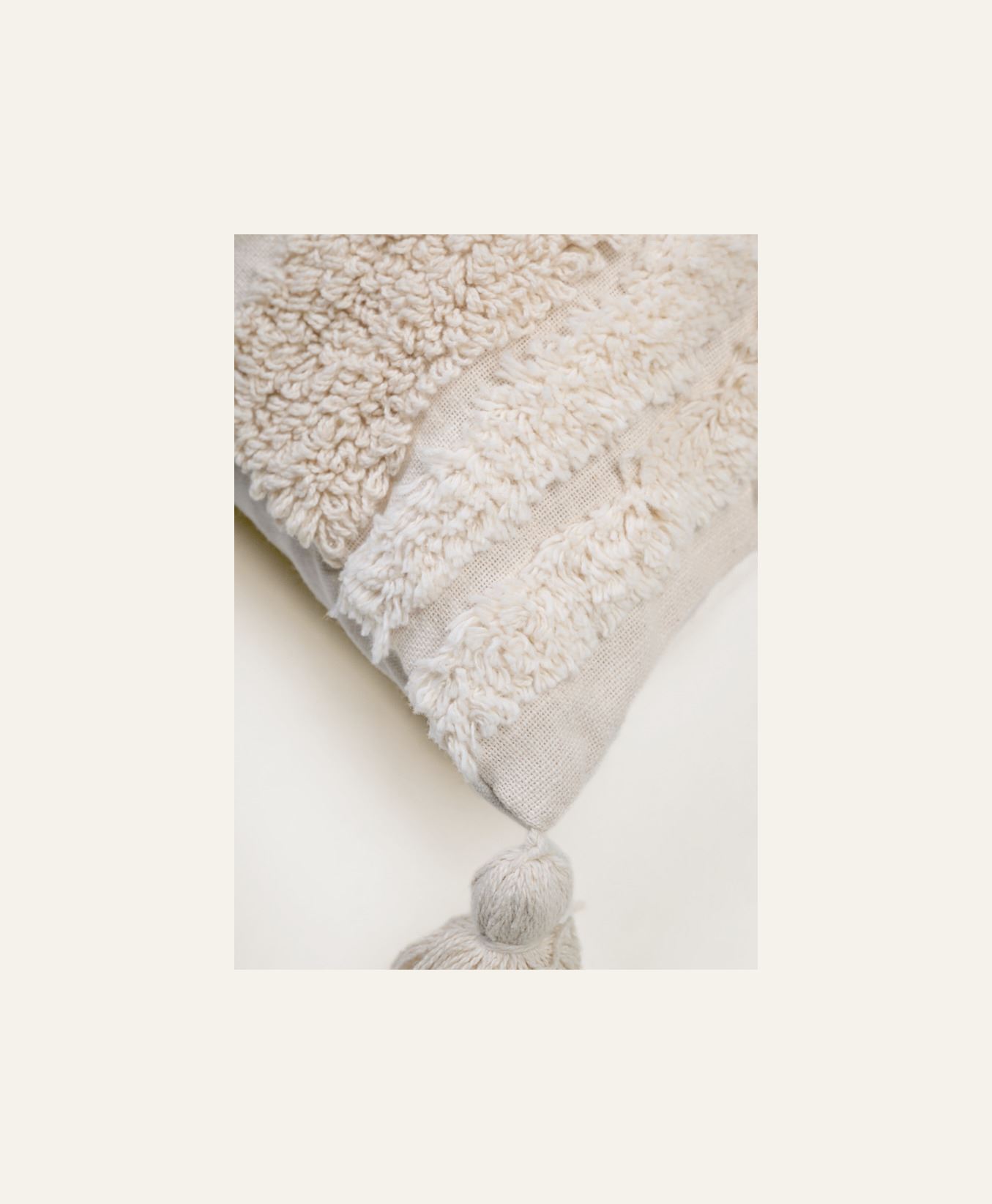 Koristetyynynpäällinen luonnonvalkoinen - 2