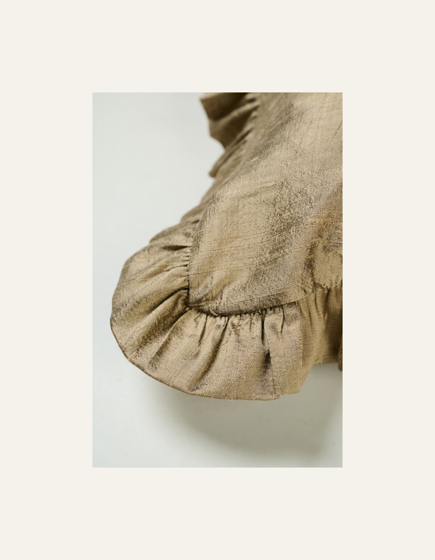 Koristetyynynpäällinen kulta - 2