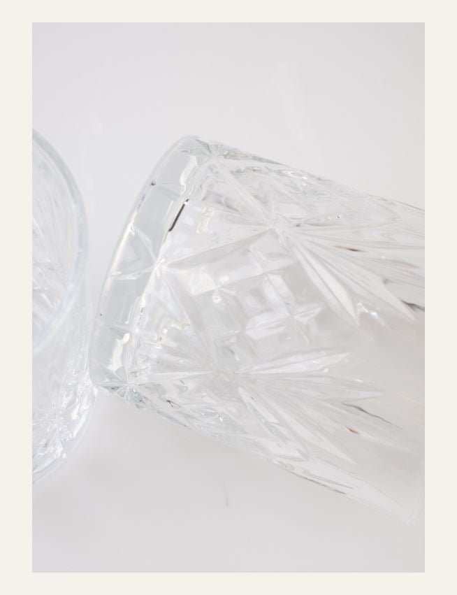 Lasi läpikuultava - 2