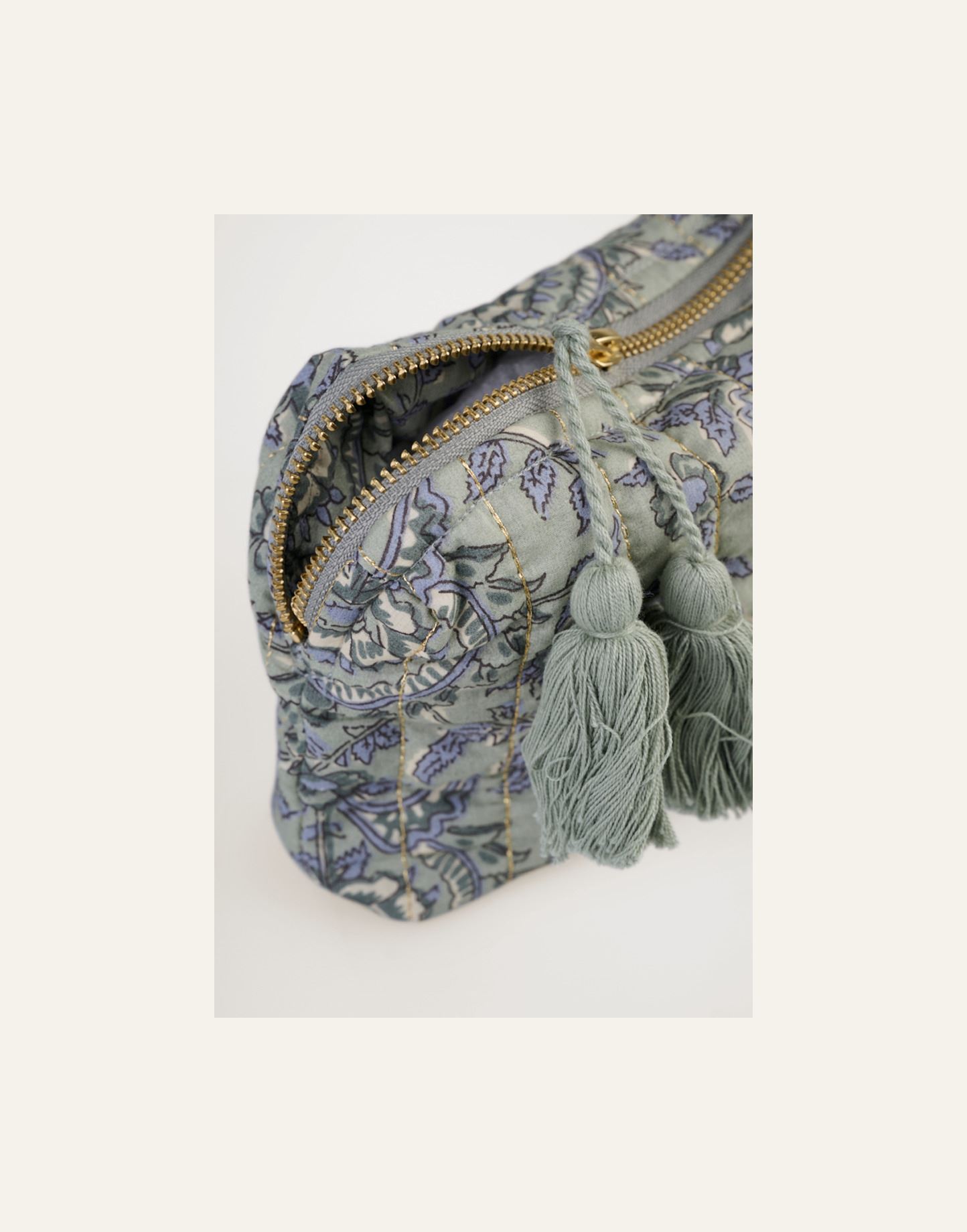 Toilettilaukku oliivinvihreä - 3