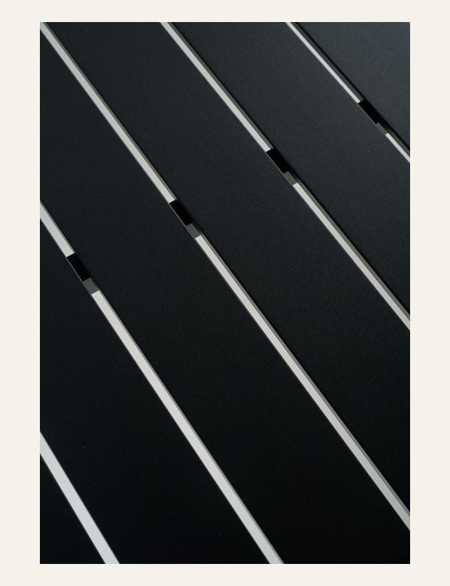 Puutarhapöytä musta - 2