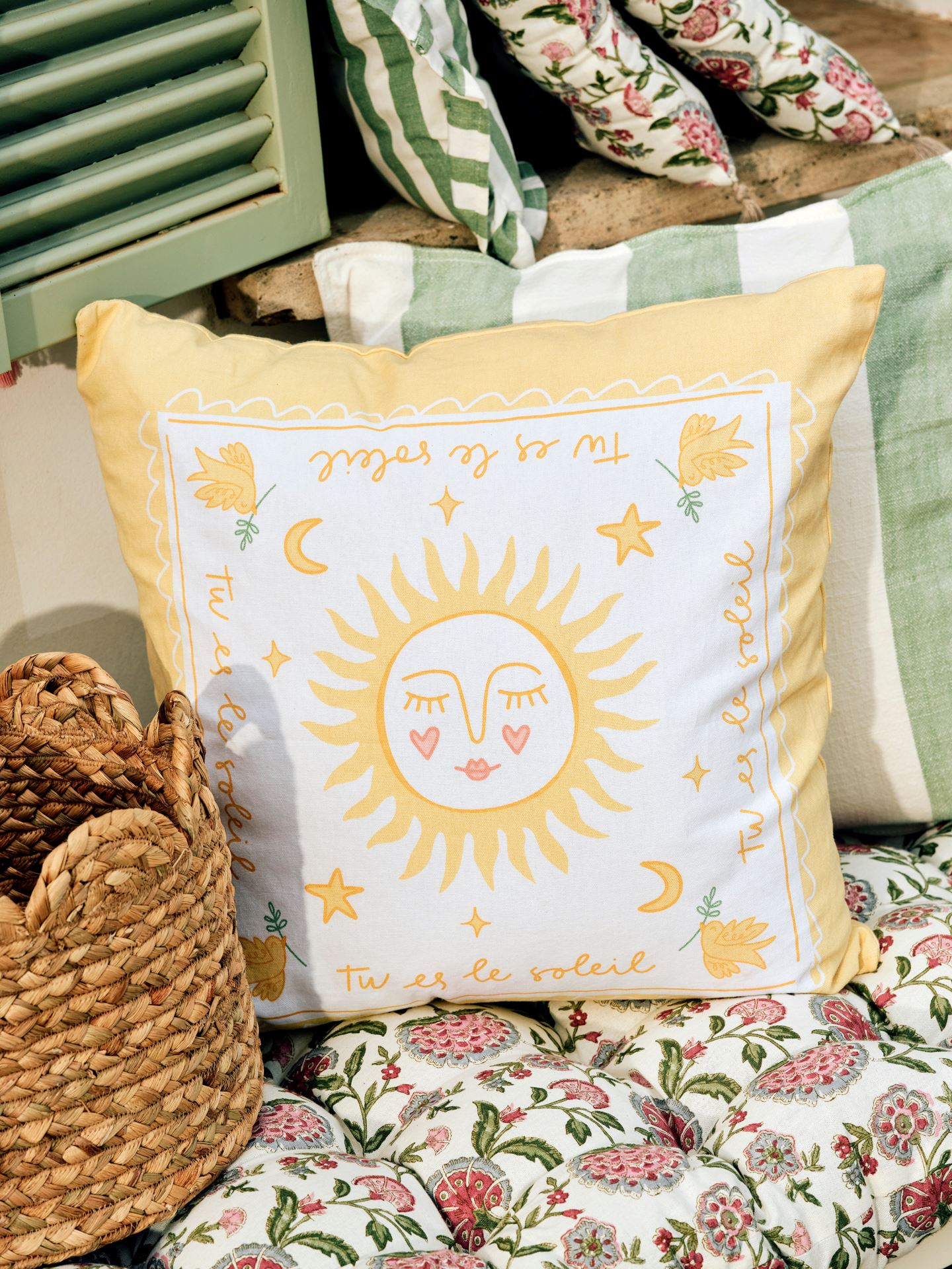 Koristetyyny keltainen - 2