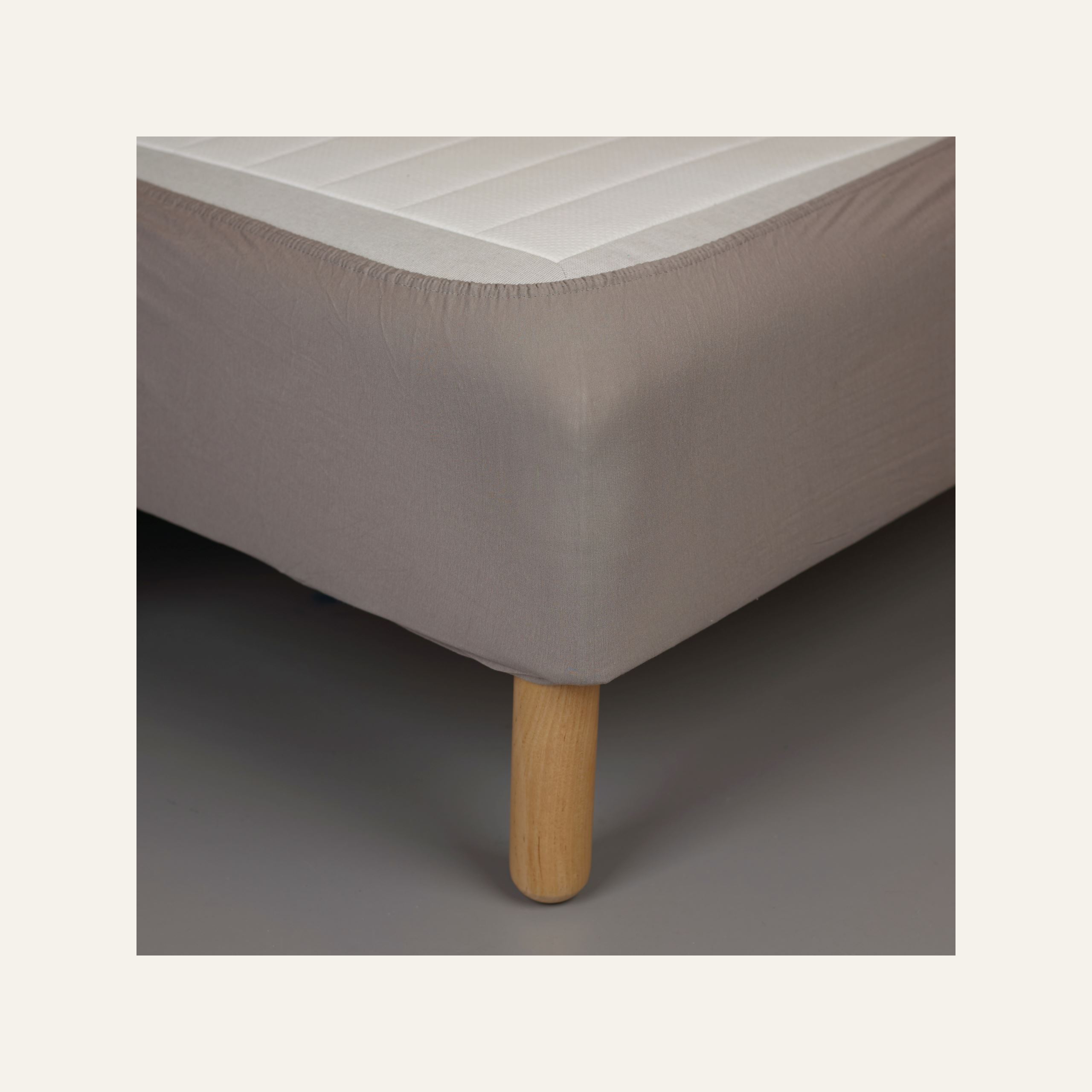 Reunasuojus harmaa - 2