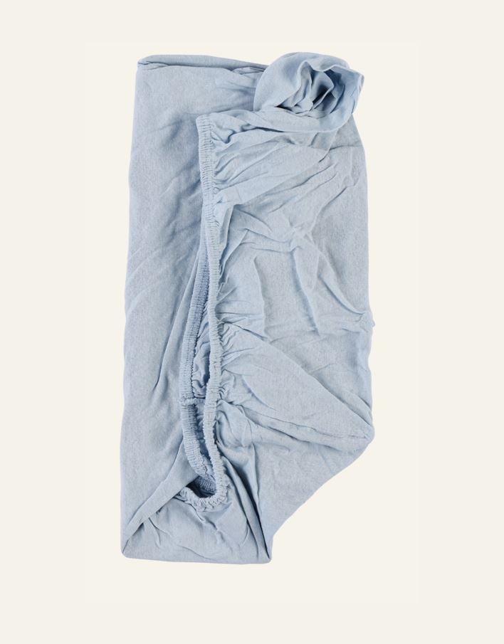 Muotoonommeltu aluslakana vaaleansininen - 2