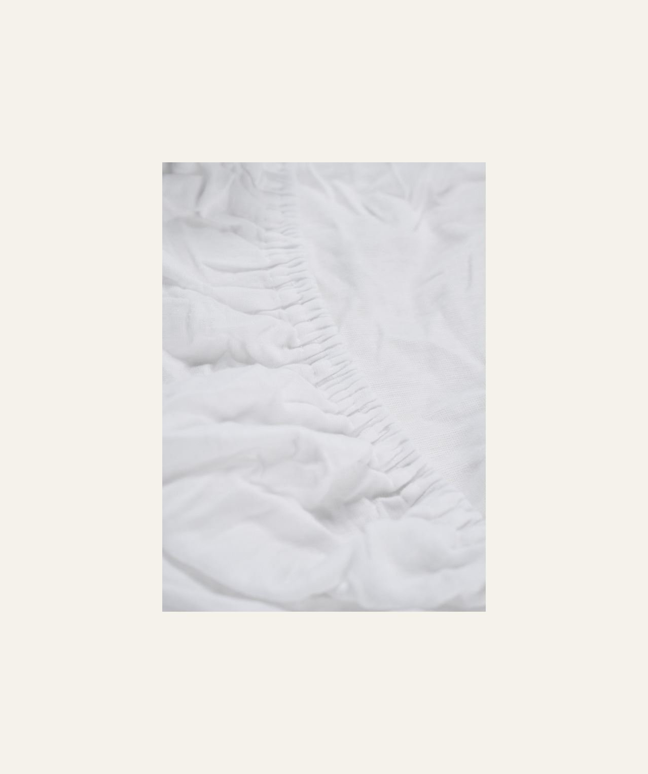Muotoonommeltu aluslakana valkoinen - 3