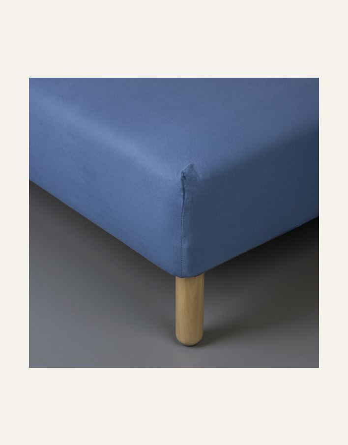 Muotoonommeltu aluslakana sininen - 2