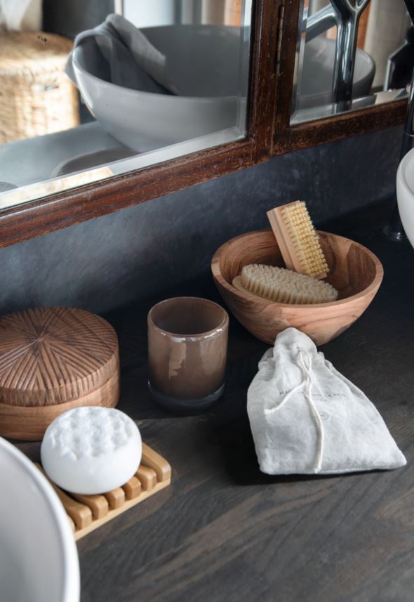 Hierontasaippua valkoinen - 2