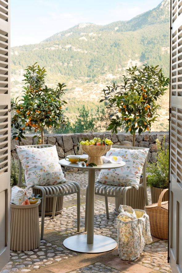 Puutarhapöytä harmaanvihreä - 2