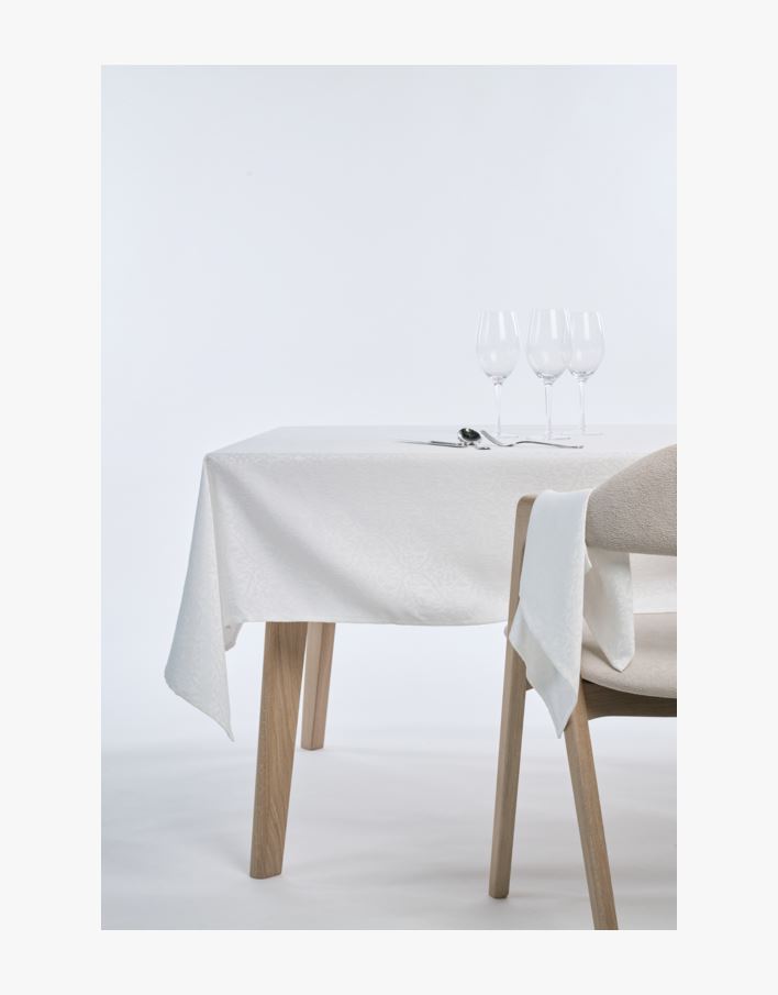 Jakardikudottu pöytäliina valkoinen - 140x250 cm valkoinen - 1