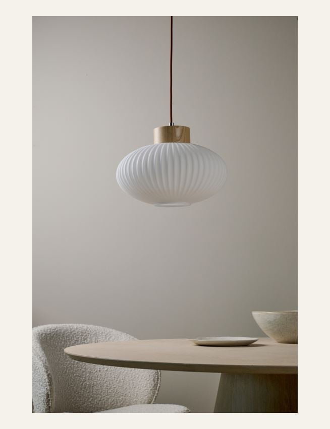 Kattovalaisin luonnonväri - 2