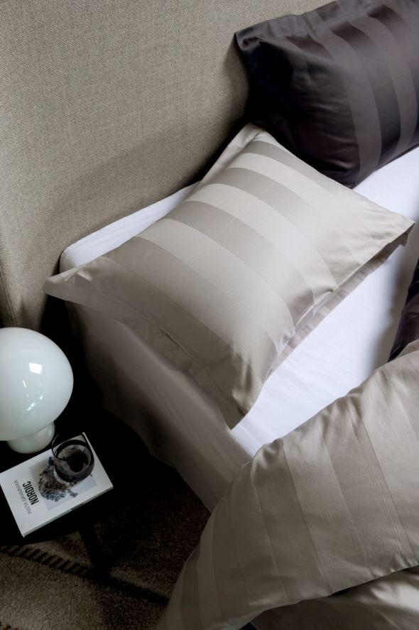 Pussilakanasetti satiinipuuvillaa teräs - 2