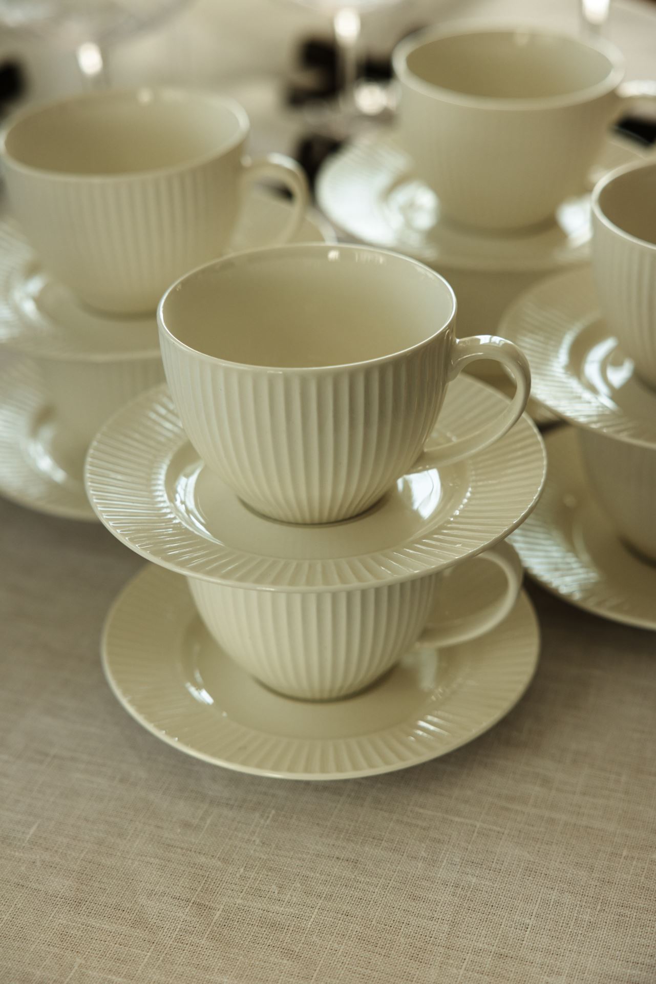 Kuppi aluslautasella valkoinen - 3