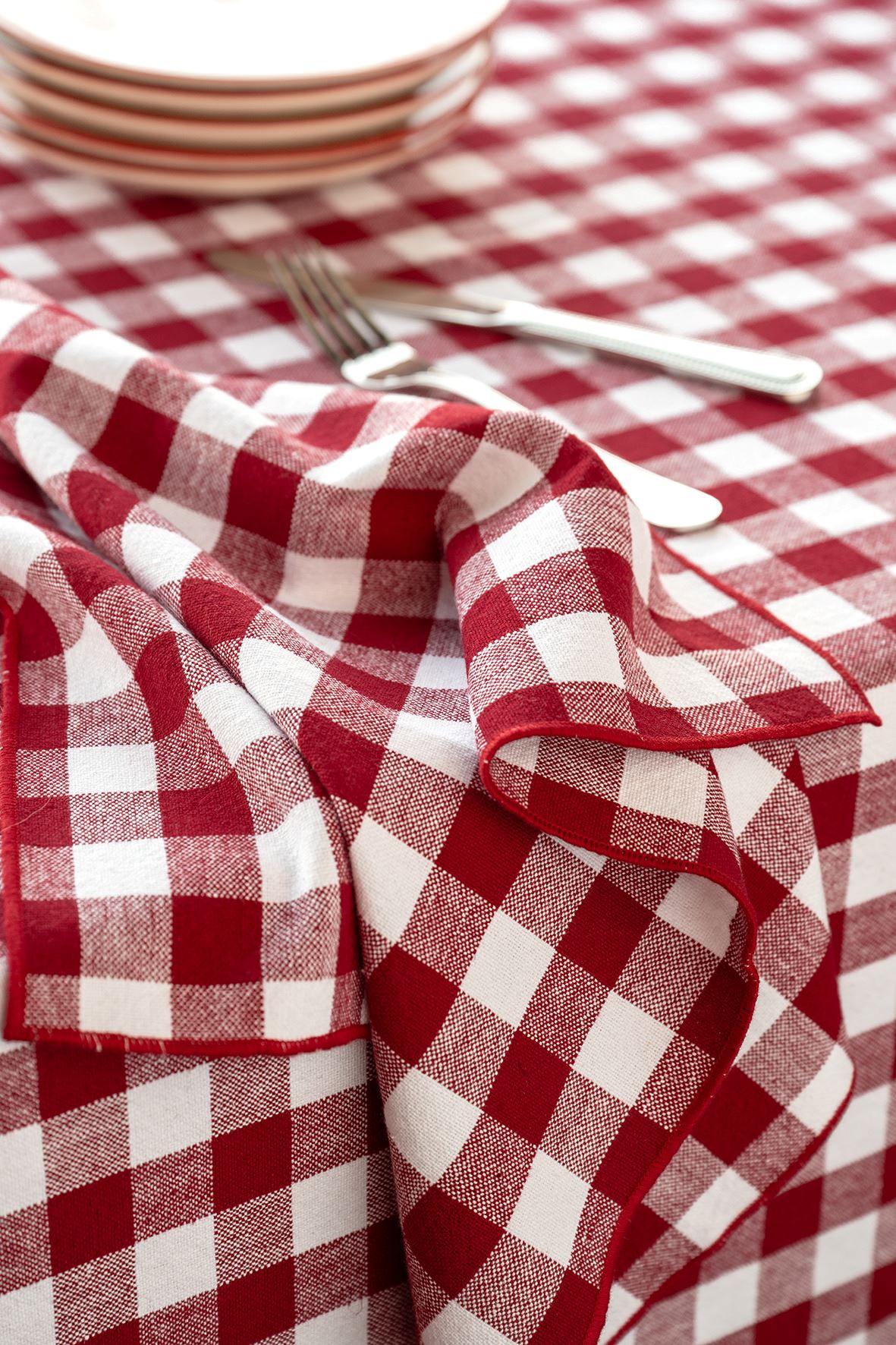 Pöytäliina punainen - 3